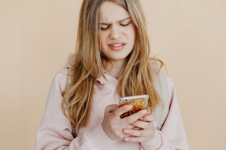 Hack Your Phone Just by Texting
